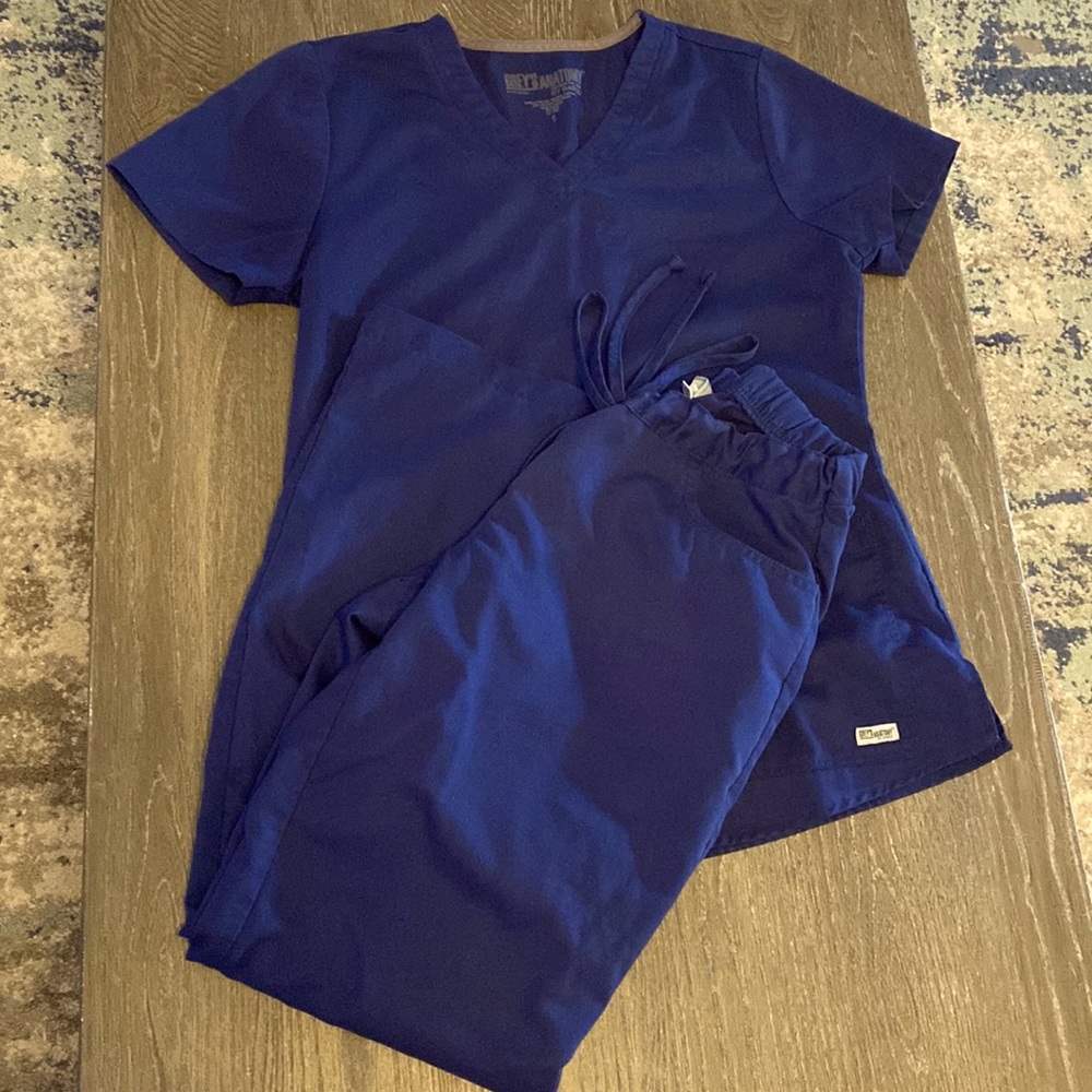 Grey’s Anatomy navy blue set of scrubs